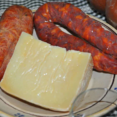 Il Terrazzo Sul Sinni מלון *